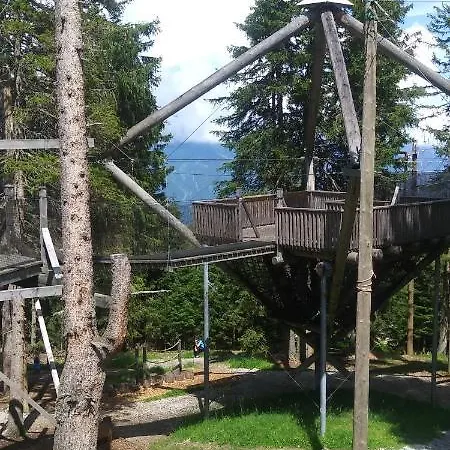 Gastehaus Landhaus Tyrol Гостевой дом