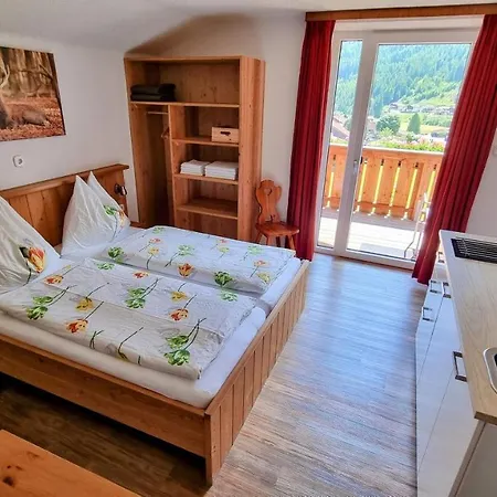 Gastehaus Landhaus Tyrol 3*
