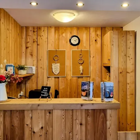 Gaestehaus Tyrol بيت ضيافة