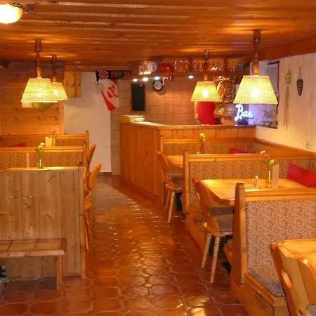 Гостевой дом Gastehaus Landhaus Tyrol