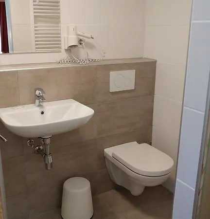 Gastehaus Landhaus Tyrol Грис-им-Зельрайн