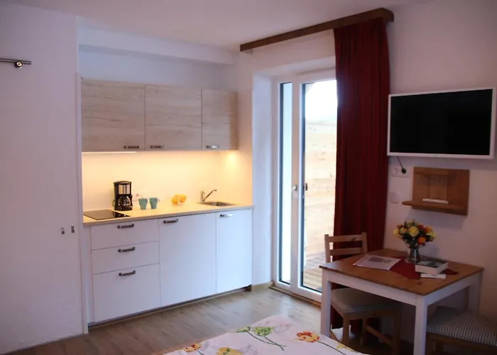 Casa de hóspedes Gaestehaus Tyrol 3*