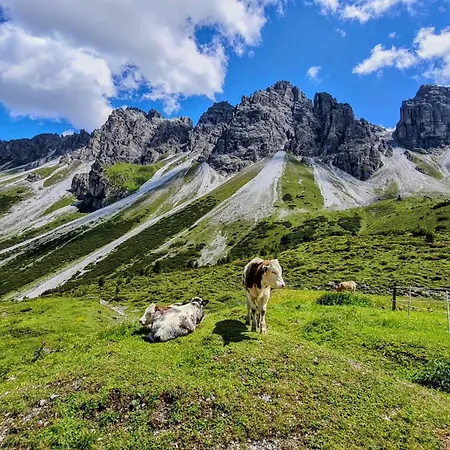 Vendégház Gaestehaus Tyrol