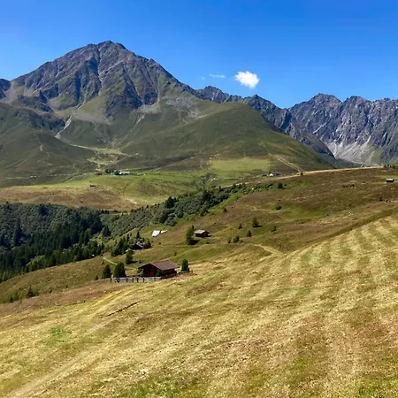 Vendégház Gaestehaus Tyrol 3*