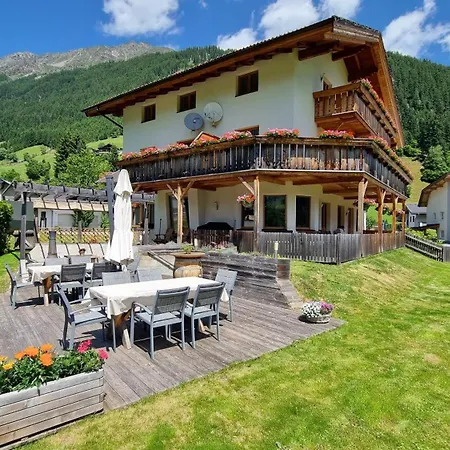 Penzion Gaestehaus Tyrol 2*