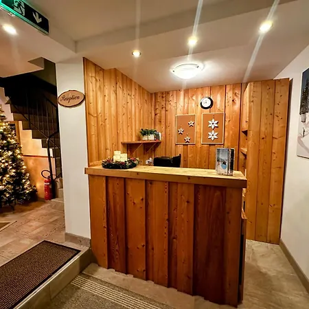 Gaestehaus Tyrol Penzion 2*