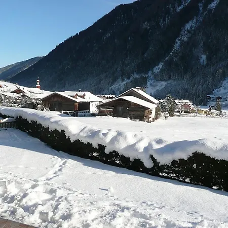 Gaestehaus Tyrol Penzion 2*